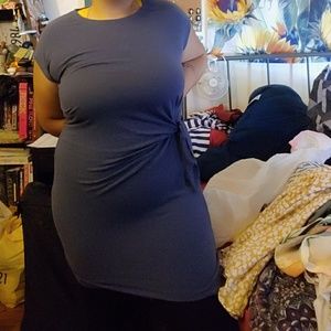 T-shirt blue faux knot dress